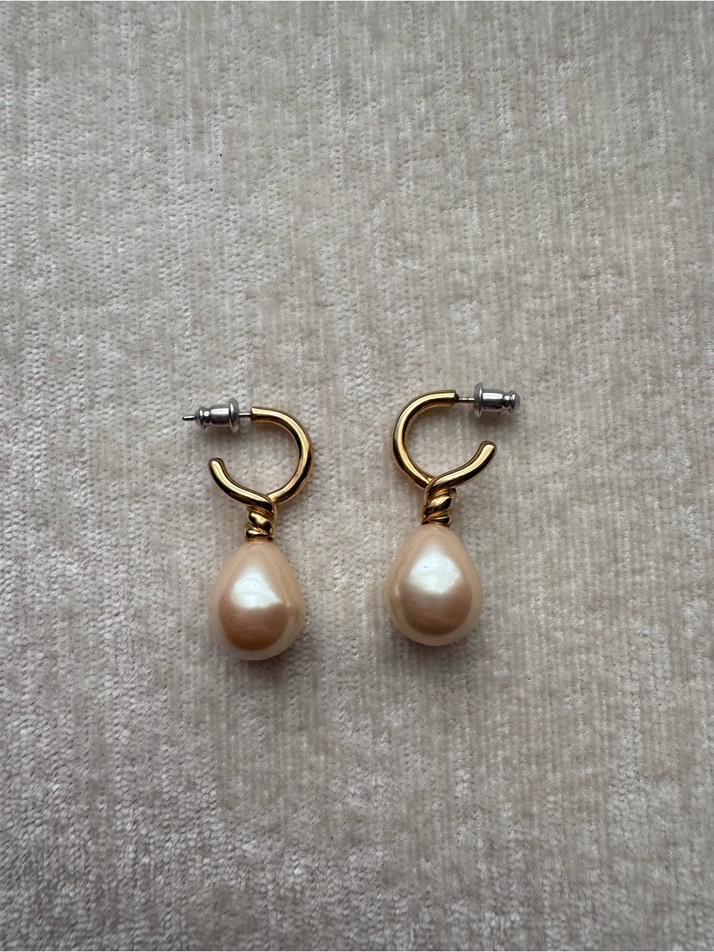 🛍️3/$45🛍️ Vintage Gold Hoop Drop Pearl Earrings